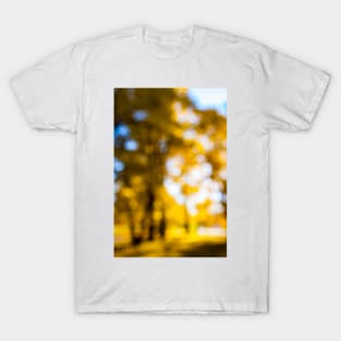 Defocused nature background T-Shirt